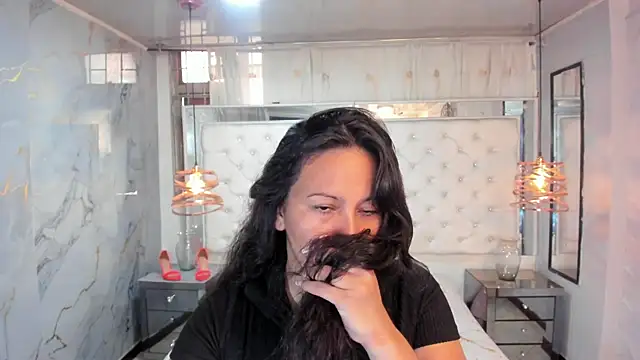 Georgina-Musk online show from 28, 2, 2025