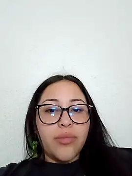 Snapshot of persefone_core chatting on 3, 10, 2025 persefone core online show from 3, 10, 2025