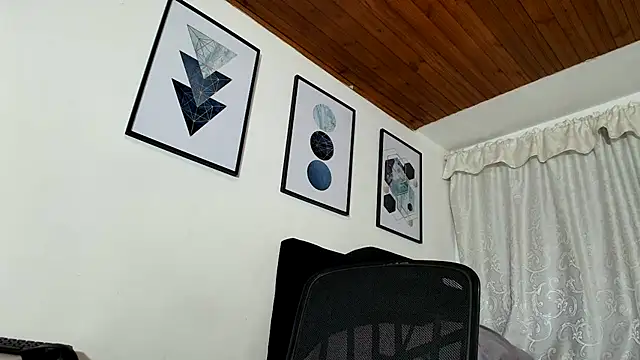 Snapshot of sam_her chatting on 10, 11, 2025 sam her online show from 10, 11, 2025