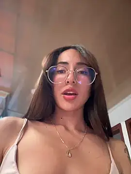 Snapshot of lauravasquez chatting on 31, 1, 2025 lauravasquez online show from 31, 1, 2025