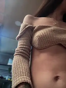 Snapshot of lauravasquez chatting on 14, 2, 2025 lauravasquez online show from 14, 2, 2025