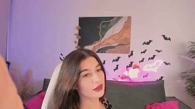 LauraCoy online show from 3, 11, 2025