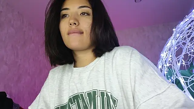 lily  foster online show from 21, 12, 2025