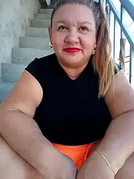 HORNY MATURE25 online show from 12, 1, 2025