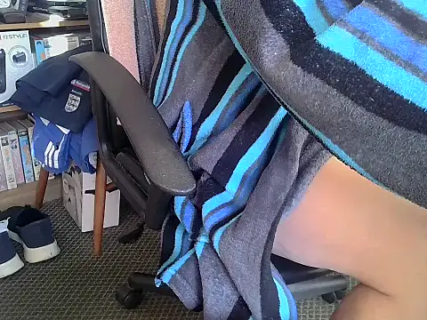 Snapshot of daddyflash chatting on 27, 10, 2025 daddyflash online show from 27, 10, 2025