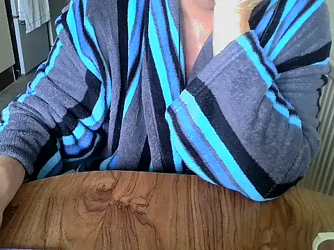 Snapshot of daddyflash chatting on 5, 11, 2025 daddyflash online show from 5, 11, 2025