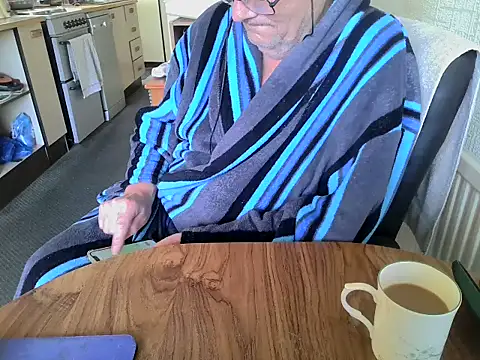 Snapshot of daddyflash chatting on 8, 11, 2025 daddyflash online show from 8, 11, 2025