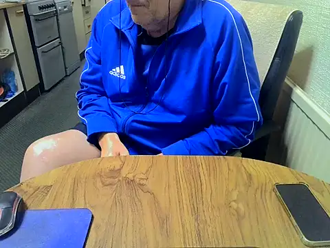 Snapshot of daddyflash chatting on 13, 11, 2025 daddyflash online show from 13, 11, 2025