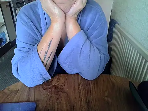 Snapshot of daddyflash chatting on 14, 11, 2025 daddyflash online show from 14, 11, 2025