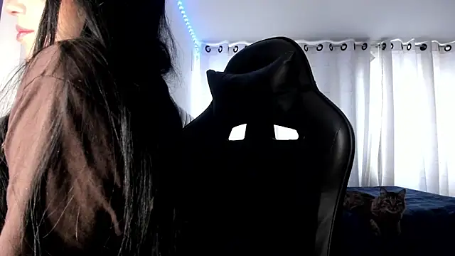 Snapshot of aliice_walker_ chatting on 20, 10, 2025 aliice walker online show from 20, 10, 2025