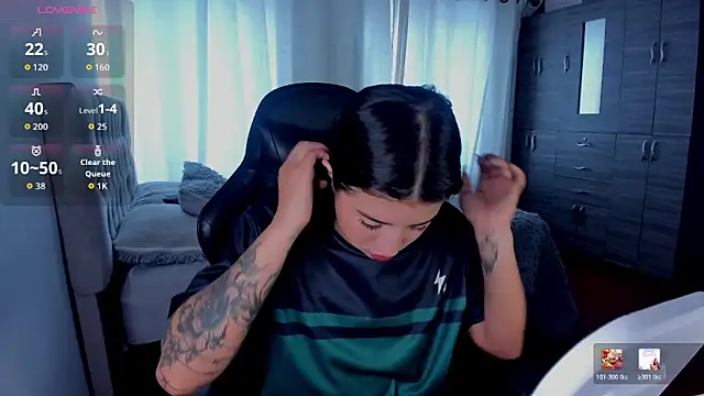 Snapshot of aliice_walker_ chatting on 12, 3, 2026 aliice walker online show from 12, 3, 2026