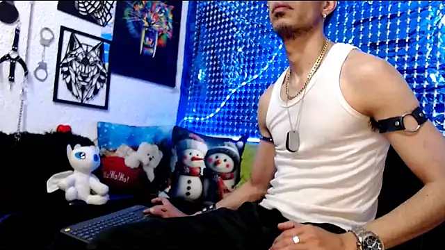 Mensecret69 online show from 5, 12, 2024