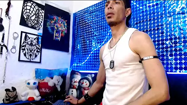 Mensecret69 online show from 12, 12, 2024