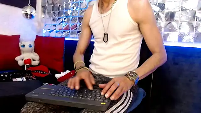 Mensecret69 online show from 25, 1, 2025