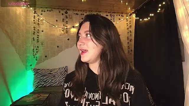 kisstarxxx online show from 18, 10, 2025