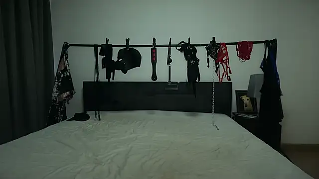 claudiacvc95 online show from 5, 12, 2025