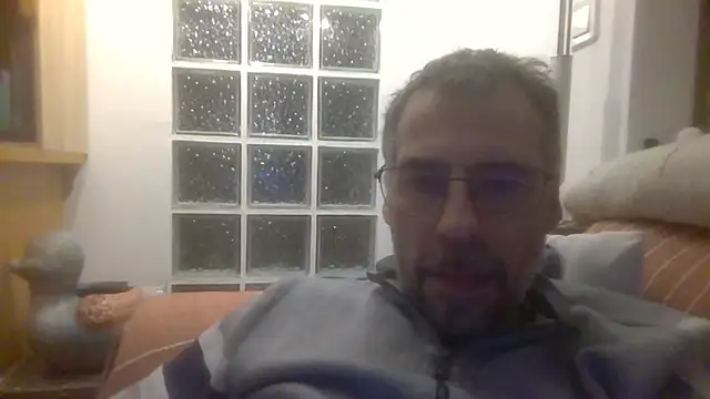 ptitcanard60600 online show from 1, 2, 2025
