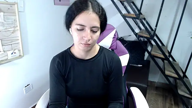 samantha baby  online show from 5, 11, 2025