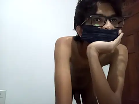 Snapshot of kushan_Madu chatting on 4, 4, 2026 kushan Madu online show from 4, 4, 2026