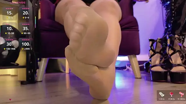 Snapshot of MistressMeg4n chatting on 11, 11, 2025 MistressMeg4n online show from 11, 11, 2025