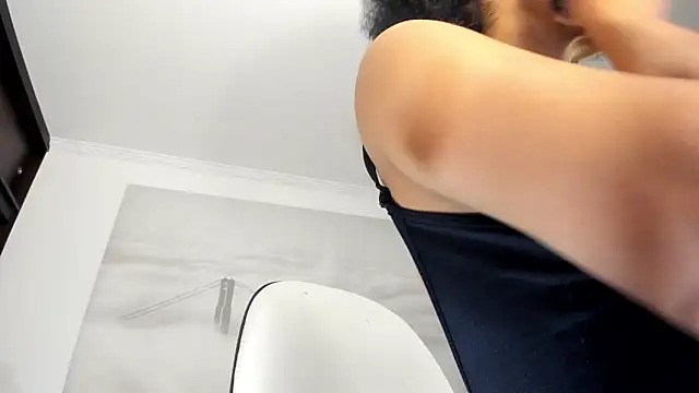 Snapshot of Apotheosis01 chatting on 14, 12, 2024 Apotheosis01 online show from 14, 12, 2024