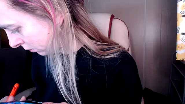 Snapshot of las_sweet chatting on 12, 11, 2025 las sweet online show from 12, 11, 2025