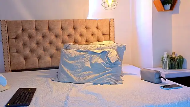 Snapshot of KeryHillson chatting on 1, 3, 2026 KeryHillson online show from 1, 3, 2026