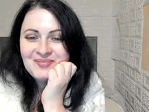 Lillian2 online show from 24, 2, 2025