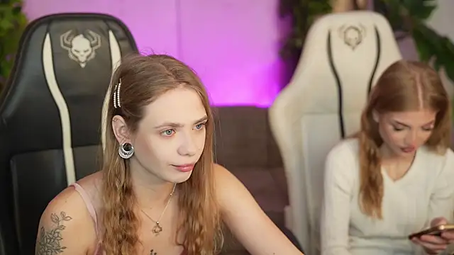 Snapshot of Angy_Netal chatting on 20, 10, 2025 Angy Netal online show from 20, 10, 2025