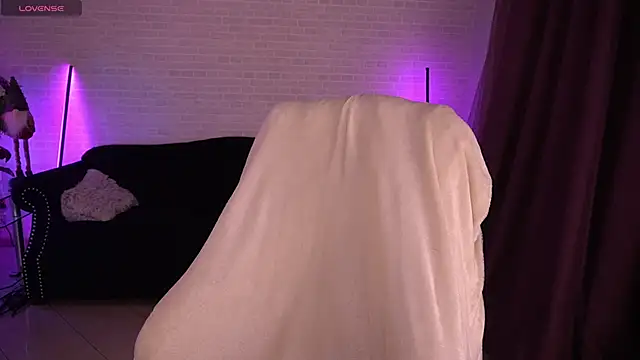 Daenerys Daenn online show from 14, 1, 2025