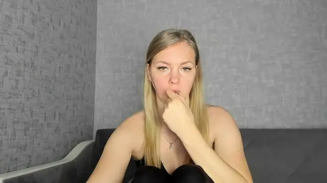 iam Venus online show from 11, 1, 2026