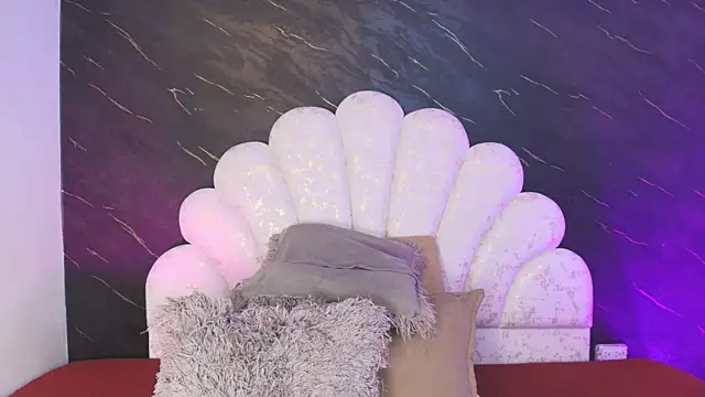  MiaBrown  online show from 18, 3, 2026