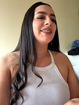 Snapshot of Nicollemays chatting on 8, 10, 2025 Nicollemays online show from 8, 10, 2025