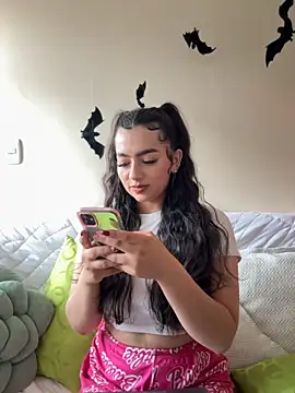 Snapshot of Nicollemays chatting on 14, 10, 2025 Nicollemays online show from 14, 10, 2025