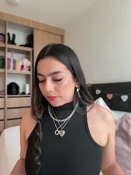 Snapshot of Nicollemays chatting on 2, 12, 2025 Nicollemays online show from 2, 12, 2025