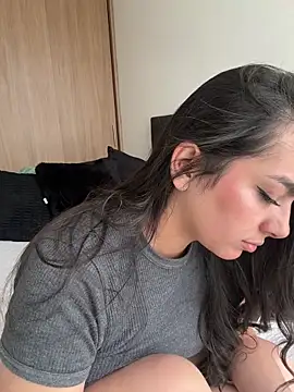 Snapshot of Nicollemays chatting on 5, 3, 2026 Nicollemays online show from 5, 3, 2026