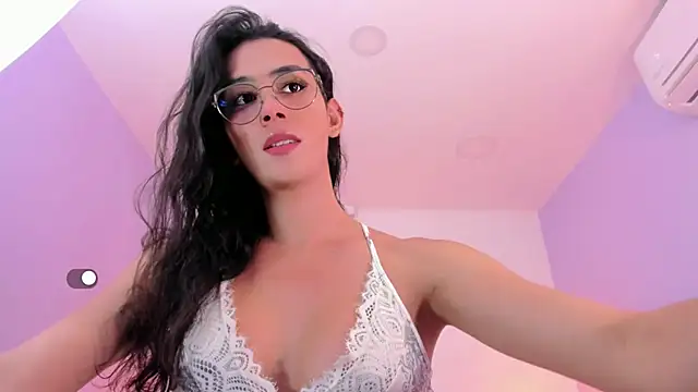 Snapshot of Andrea_Marinn chatting on 21, 11, 2025 Andrea Marinn online show from 21, 11, 2025