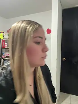 Snapshot of Celestedubois chatting on 18, 12, 2024 Celestedubois online show from 18, 12, 2024