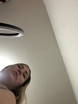 Snapshot of Celestedubois chatting on 11, 3, 2025 Celestedubois online show from 11, 3, 2025