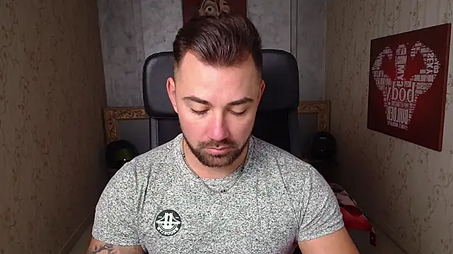 Snapshot of DuncanStone chatting on 2, 12, 2024 DuncanStone online show from 2, 12, 2024