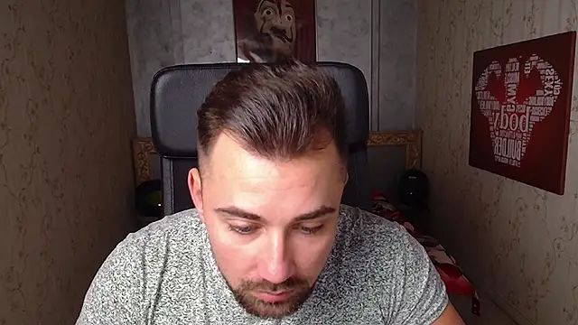 Snapshot of DuncanStone chatting on 2, 12, 2024 DuncanStone online show from 2, 12, 2024