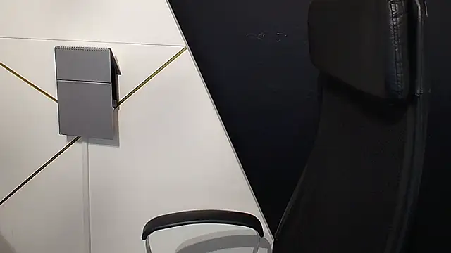 Snapshot of DuncanStone chatting on 25, 10, 2025 DuncanStone online show from 25, 10, 2025