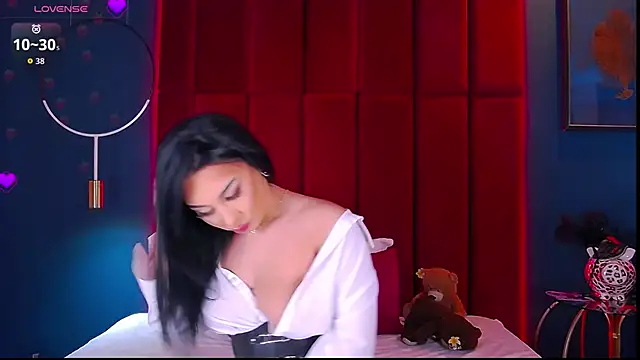 MadyLuxxx online show from 25, 11, 2025