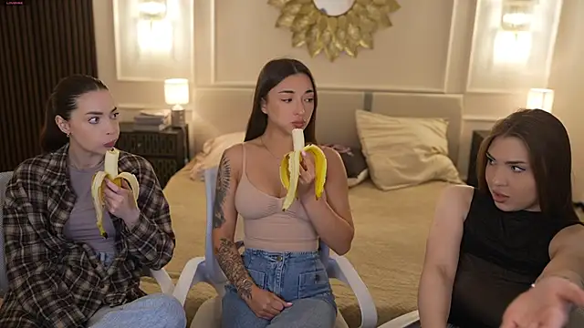 Snapshot of Jasmine_Flow chatting on 11, 10, 2025 Jasmine Flow online show from 11, 10, 2025