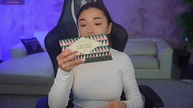 Snapshot of Jasmine_Flow chatting on 20, 10, 2025 Jasmine Flow online show from 20, 10, 2025