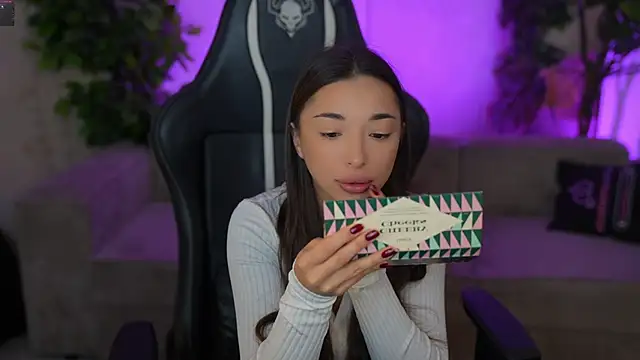 Snapshot of Jasmine_Flow chatting on 15, 11, 2025 Jasmine Flow online show from 15, 11, 2025