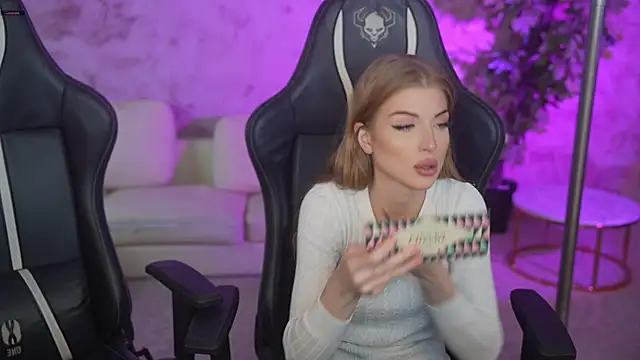 Snapshot of Jasmine_Flow chatting on 20, 11, 2025 Jasmine Flow online show from 20, 11, 2025