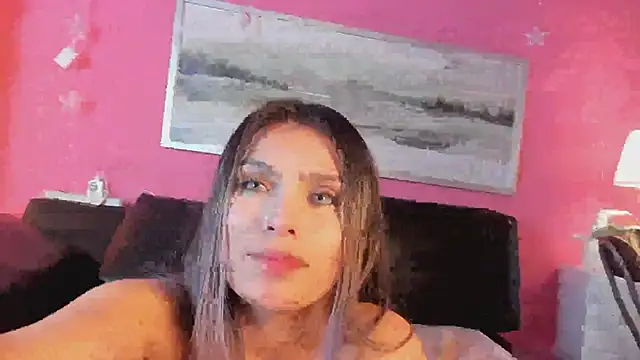 Tiffanysurez  online show from 28, 1, 2025