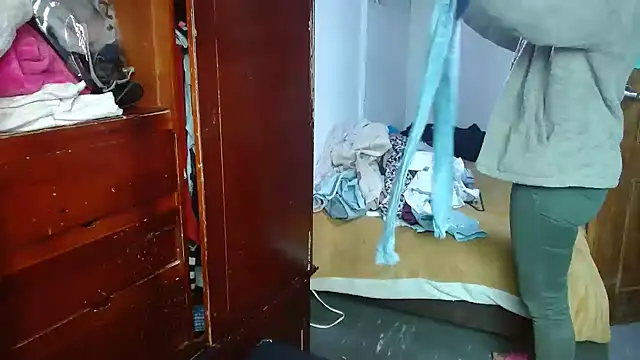 Snapshot of clarisse69 chatting on 9, 9, 2025 clarisse69 online show from 9, 9, 2025