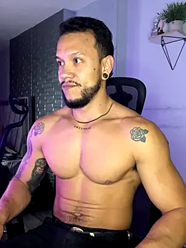 ARON TAYLER01 online show from 25, 10, 2025